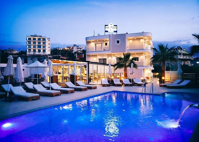 Hotel con piscina: Blue Water Hotel Ksamil